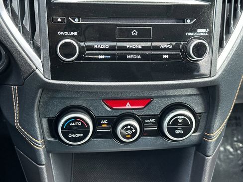 Used 2023 Subaru Crosstrek 2.0i Premium image 21