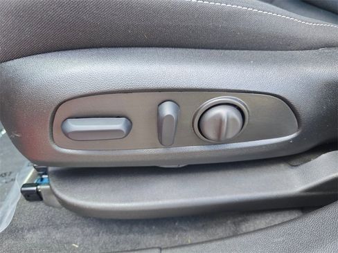 New 2025 Chevrolet Blazer LT w/ Midnight/Sport Edition image 10