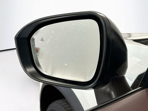 Used 2023 Nissan Rogue S AWD/4WD image 16