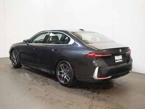 Certified 2026 BMW 530i xDrive w/ Premium Package AWD/4WD image 6