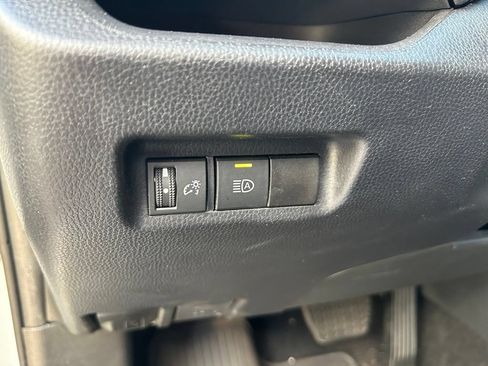 Certified 2025 Toyota RAV4 XLE FWD image 19