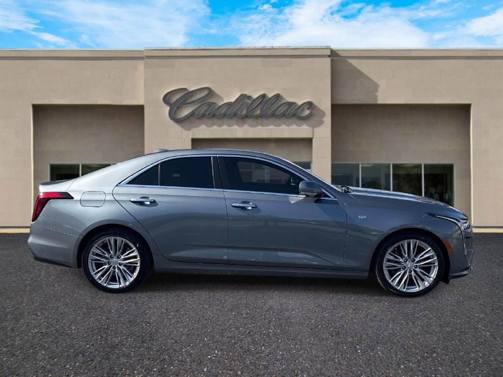Used 2021 Cadillac CT4 Premium Luxury RWD image 2
