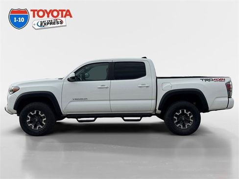 Certified 2021 Toyota Tacoma TRD Off-Road image 2