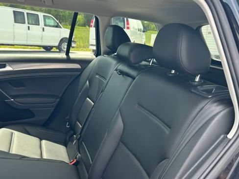 Used 2017 Volkswagen Golf Alltrack SE AWD/4WD image 34