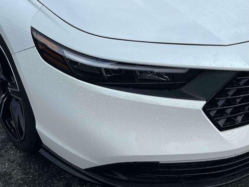 Used 2025 Honda Accord Sport image 7