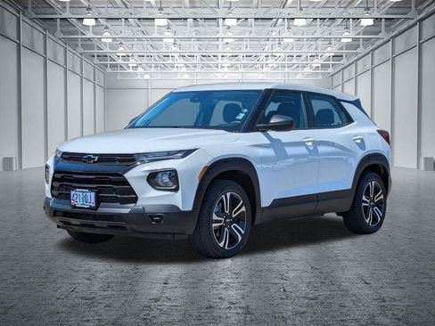 Used 2022 Chevrolet TrailBlazer LS w/ LPO, Blackout Package AWD/4WD image 9