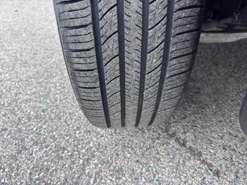 Used 2024 Nissan Rogue SV image 41