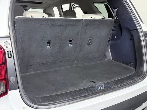Used 2022 Hyundai Palisade SEL w/ 8P Bench Seat Package FWD image 31
