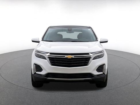 Used 2025 Chevrolet Equinox LT FWD image 2