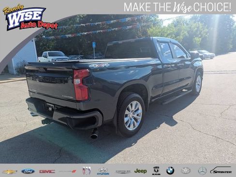 Used 2019 Chevrolet Silverado 1500 Custom w/ Custom Value Package AWD/4WD image 3