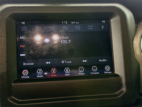 Used 2019 Jeep Wrangler Unlimited Sahara image 15