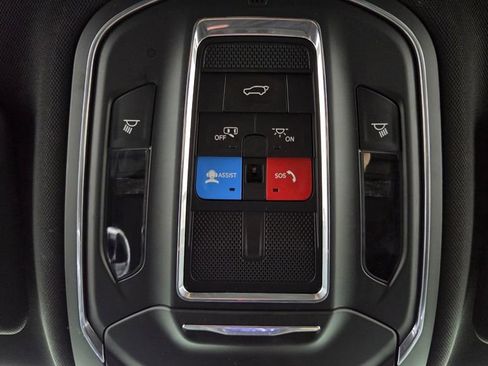 Used 2023 Jeep Grand Cherokee L Laredo image 28