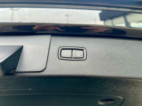 Used 2019 Porsche Cayenne image 9