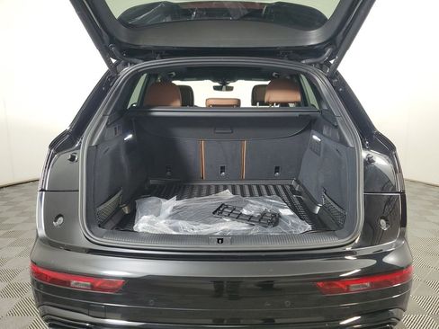 Used 2024 Audi Q5 2.0T Premium Plus w/ Premium Plus Package image 9