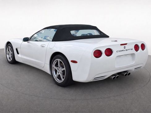 Used 1998 Chevrolet Corvette Convertible RWD image 4