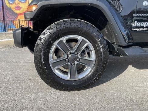 Certified 2021 Jeep Wrangler Unlimited Sahara image 9