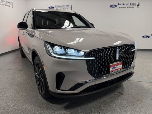 Used 2025 Lincoln Aviator Reserve w/ Illumination Package image 39