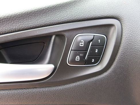 Used 2018 Ford Escape Titanium FWD image 11