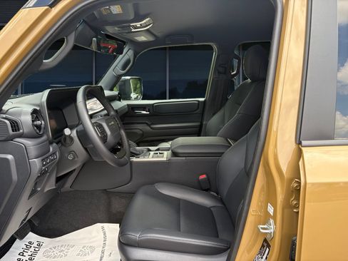 Used 2025 Toyota Land Cruiser AWD/4WD image 2
