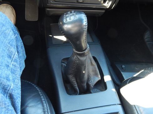 Used 1990 Ford Taurus SHO image 20