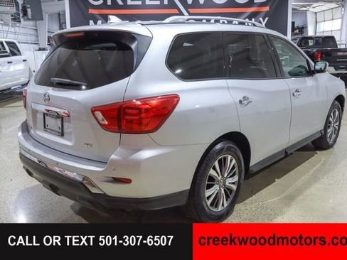 Used 2020 Nissan Pathfinder SV FWD image 17