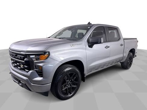 Used 2023 Chevrolet Silverado 1500 Custom image 4