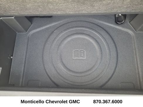Used 2024 Chevrolet Equinox LS w/ LS Convenience Package FWD image 30