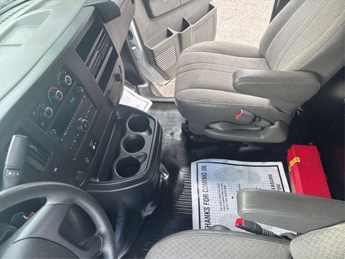Used 2023 GMC Savana 2500 w/ Driver Convenience Package RWD image 15