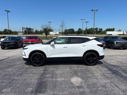Used 2024 Chevrolet Blazer LT w/ Convenience Package FWD image 2