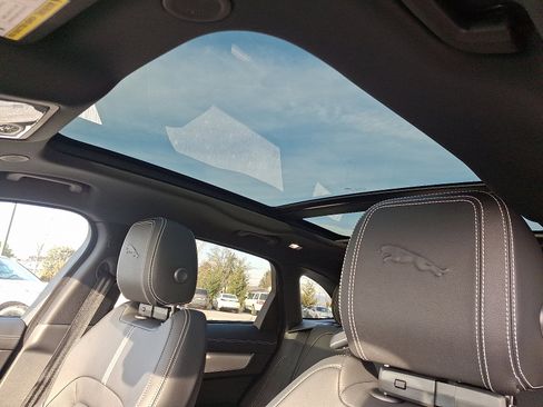 New 2026 Jaguar F-PACE R-Dynamic S image 12