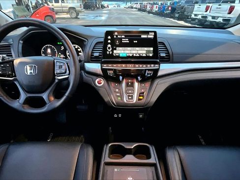 Used 2025 Honda Odyssey EX-L image 16
