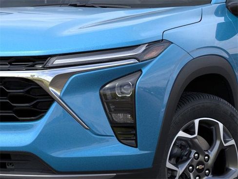 New 2026 Chevrolet Trax LT w/ Driver Confidence Package image 10