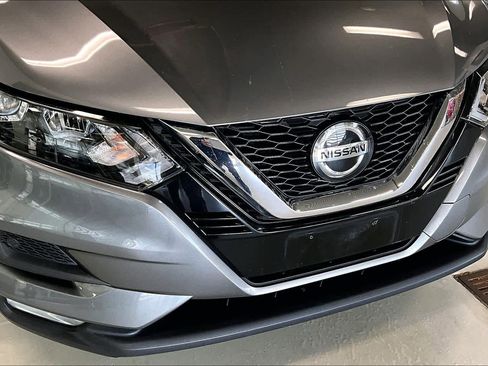 Used 2020 Nissan Rogue Sport SV w/ All-Weather Package AWD/4WD image 29