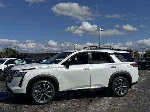 New 2026 Nissan Pathfinder Platinum AWD/4WD image 30