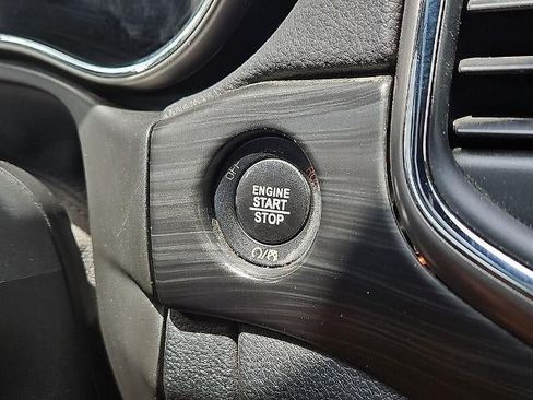 Used 2021 Jeep Grand Cherokee Laredo RWD image 24