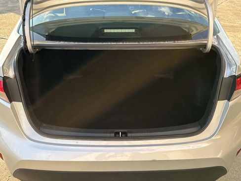 Used 2024 Toyota Corolla LE image 11