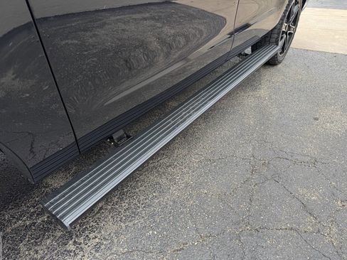 Used 2021 Ford Expedition Max Limited image 19