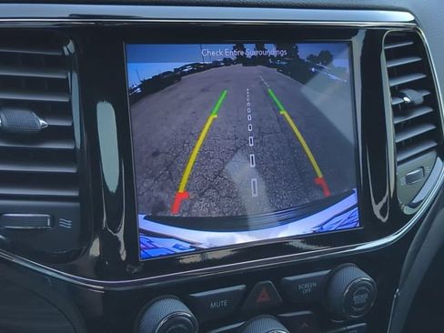 Used 2019 Jeep Grand Cherokee Altitude AWD/4WD image 19
