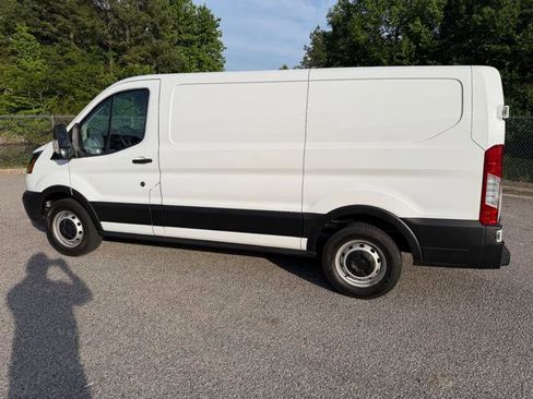Used 2019 Ford Transit 150 130 Low Roof RWD image 7