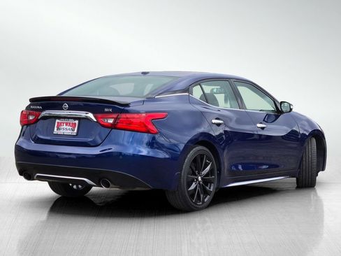 Used 2017 Nissan Maxima SR w/ Midnight Edition FWD image 5