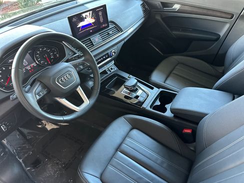 Used 2023 Audi Q5 2.0T Premium w/ Convenience Package AWD/4WD image 11
