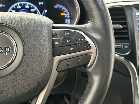 Used 2018 Jeep Grand Cherokee Altitude image 9