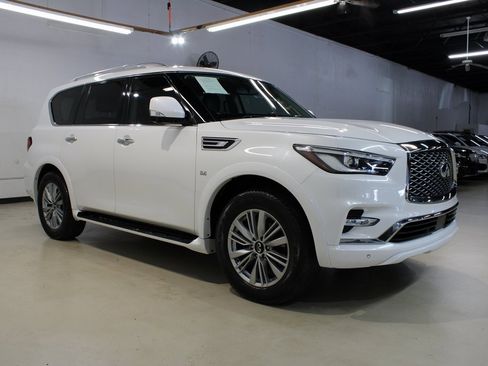 Used 2018 INFINITI QX80 2WD w/ Driver Assistance Package image 7