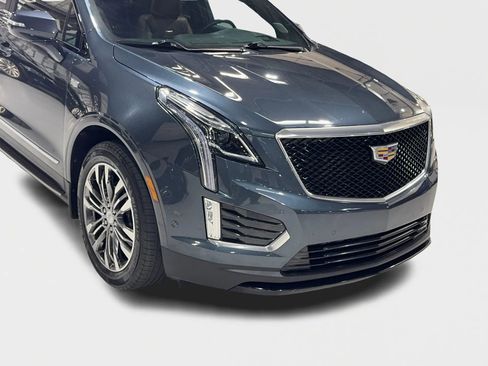 Used 2020 Cadillac XT5 Sportv image 3