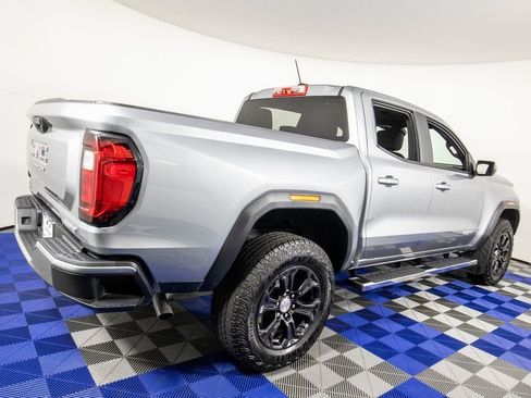 Used 2024 GMC Canyon Elevation image 5