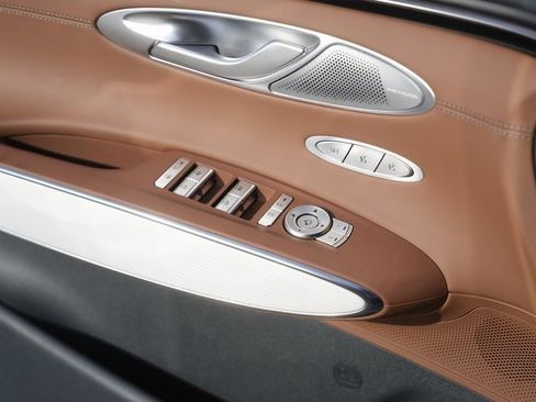 Used 2026 Genesis GV70 2.5T Advanced image 30