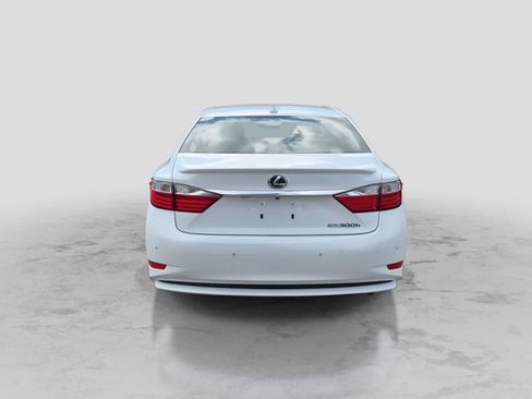 Used 2013 Lexus ES 300h w/ Premium Pkg FWD image 7