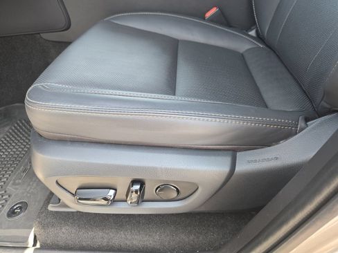 Certified 2025 Lexus GX 550 AWD/4WD image 24