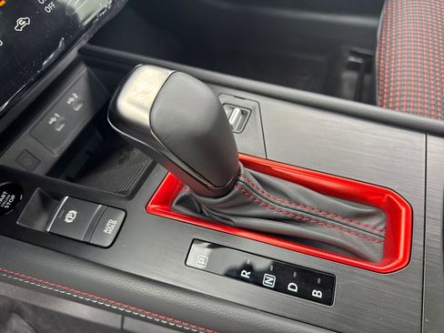 New 2026 Nissan Kicks SR w/ SR Premium Package image 17