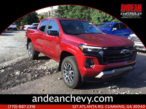 Used 2024 Chevrolet Colorado Z71 w/ Z71 Convenience Package 2 AWD/4WD image 1
